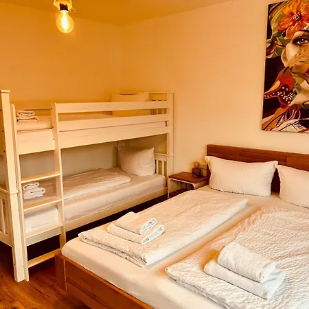 La Rosa Daire Rust